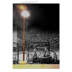 Cartão Luz da noite na fotografia da bicicleta