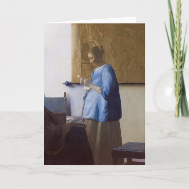 Cartão Mãe Esperançosa Lendo uma Carta (Frente)