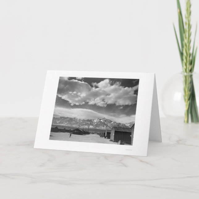 Cartão Manzanar Street Scene, Clouds 1943 (Frente)