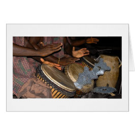 Cartão Mãos aos corações dos cilindros ao deus