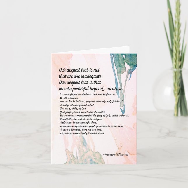 Cartão Marianne Williamson Profundo Vazio de citação do M (Frente)