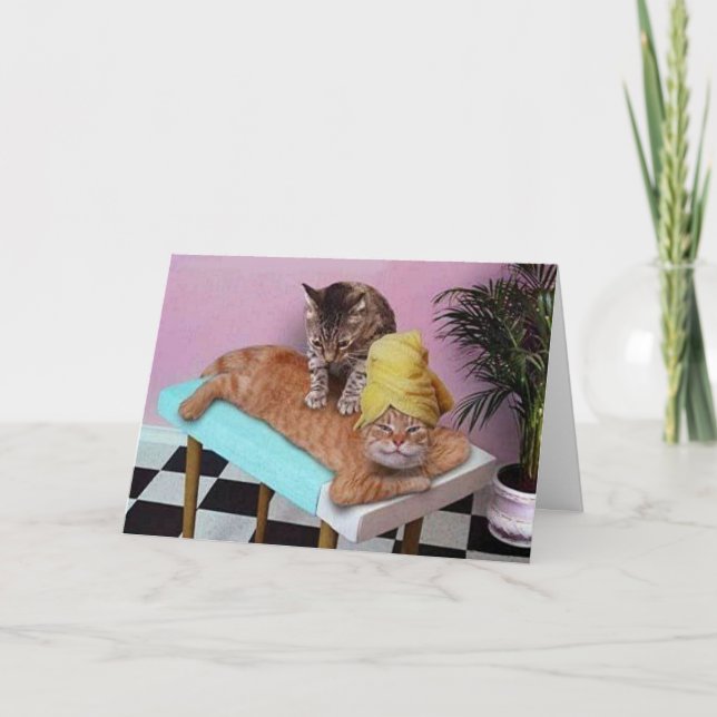 Cartão Massagem de Aniversário de Gato Engraçado (Frente)