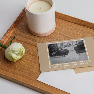 Cartão May Sutton tocando tênis