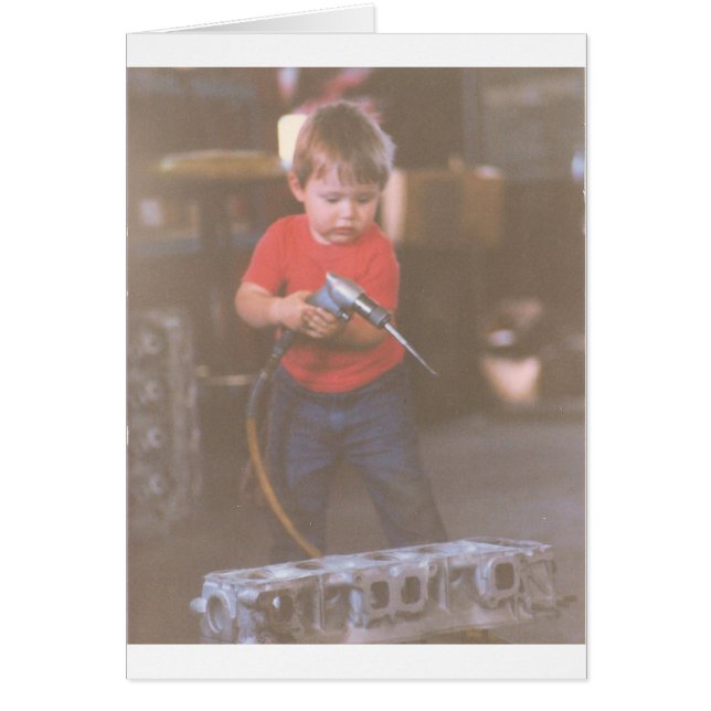 Cartão Menino Bonito Usando Ferramentas (Frente)