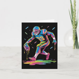 Cartão Menino engraçado do futebol com camiseta tie dye
