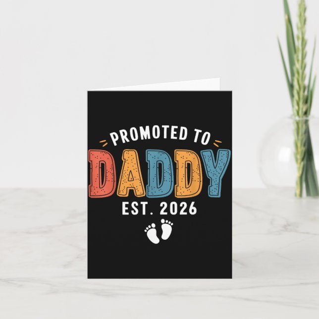Cartão Mens Promoted To Daddy 2026 Dad Est 2026 Daddy To  (Frente)