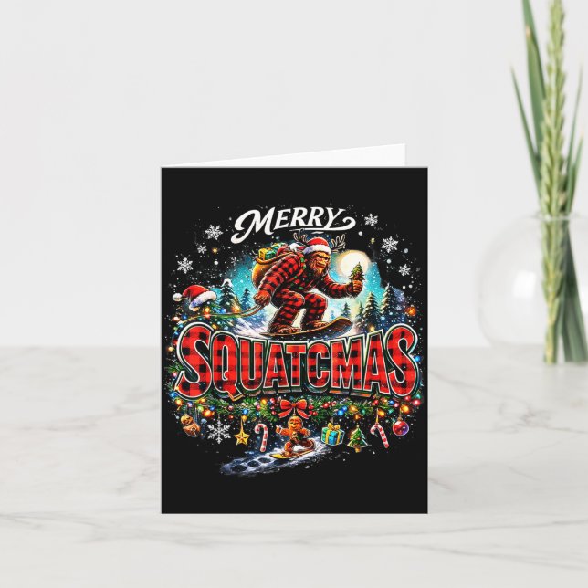 Cartão Merry Christmas Squatchmas Funny Bigfoot Snowboard (Frente)