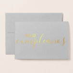 Cartão Metalizado Feliz Aniversário Feliz Espanhol Elegante<br><div class="desc">Este elegante cartão de aniversário feliz é perfeito para auto-falantes espanhóis. A frase "Feliz cumpleaños" é em folha de ouro real, em combinação com letras de blocos e de pincéis de script. O dentro da placa é vazio para sua mensagem pessoal.</div>