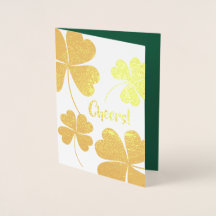 Rua girafa engraçada. Dia de Patrick