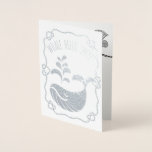 Cartão Metalizado Whale Hello Ali | Longo Tempo Sem Mar | Funny Pun<br><div class="desc">Envie um cartão de saudação engraçado para amigos ou familiares com este belo cartão de folha de papel de mergulho que representa uma baleia, com detalhes náuticos de corda ao longo das bordas com nós amarrados em corações e o texto de dentro que lê "longo tempo não há mar". Você...</div>
