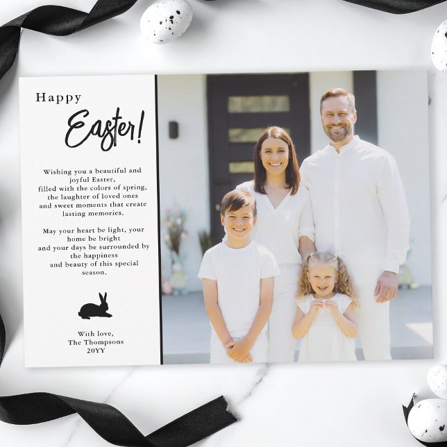 Cartão Modern Minimal Black And White Family Photo Easter (Criador carregado)