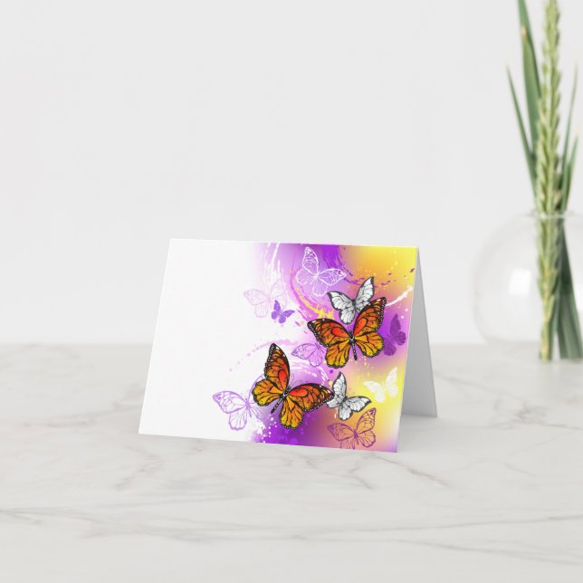 Cartão Monarch Butterflies on Purple Background (Frente)