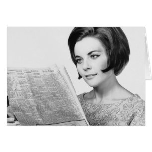 Cartão Mulher Newpaper de leitura