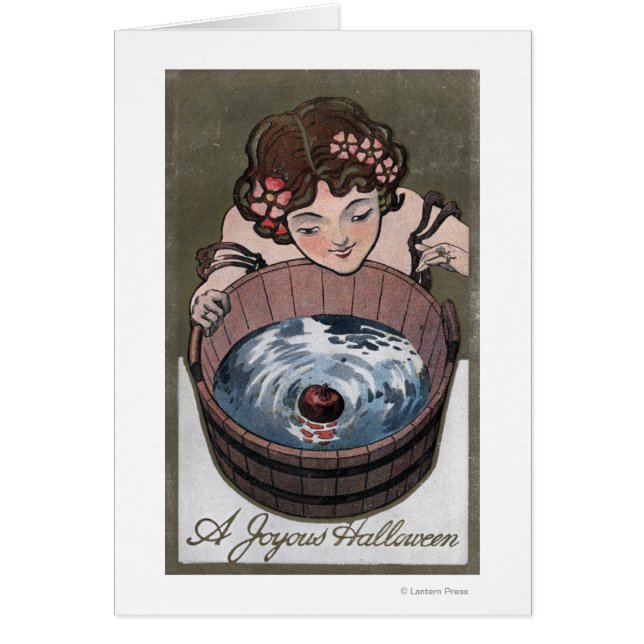 Cartão Mulher olhando para o barril de madeira (Frente)