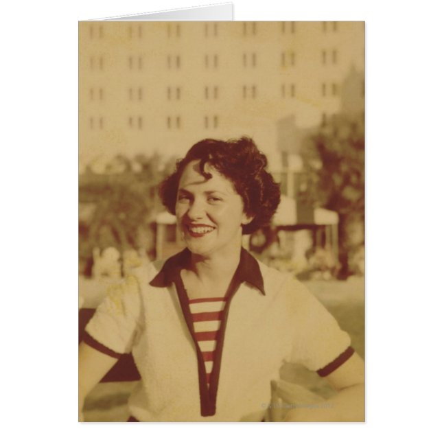 Cartão Mulher que senta-se fora (Frente)