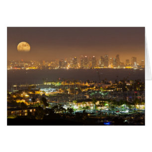 Cartão Nascer da lua sobre a silhueta de San Diego