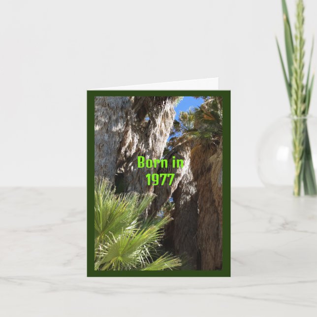 Cartão Nascer em 1977 Fatos Divertidos de Aniversário (Frente)