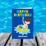 Cartão Natação Team Boy Custom Kids Feliz aniversário<br><div class="desc">Crianças incríveis nadando na festa de piscina Feliz Cartão de Aniversário para uma criança morena na equipe de natações durante o verão. Possui uma brilhante e divertida pop de cores e um legal nadador em um tubo interno. Personalizar para um presente especial para crianças.</div>