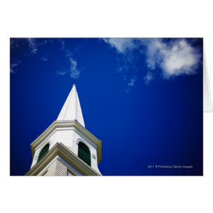 Cartão New England Church Steple com céu azul