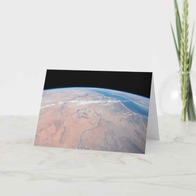 Cartão Nile River Winding Para Baixo Ao Lado Do Mar Verme (Frente)