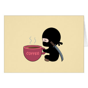 Cartão Ninja minúsculo com a grande caneca de café no