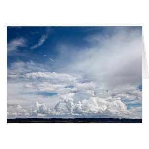 Cartão Nuvens dramáticas no céu sobre mesa em Abo, NM