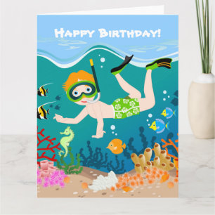 Cartão O nadador do menino tem uma festa de aniversário