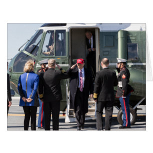 Cartão O presidente Donald Trump retira o fuzileiro naval