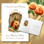 Cartão Ordenação de Aniversário do Padre Jesus Sagrado<br><div class="desc">Esta é uma bela imagem tradicional católica personalizada do Coração Sagrado de Jesus com rosas vermelhas e amarelas. Todo o texto e as fontes podem ser modificados de acordo com a ocasião e o destinatário.</div>