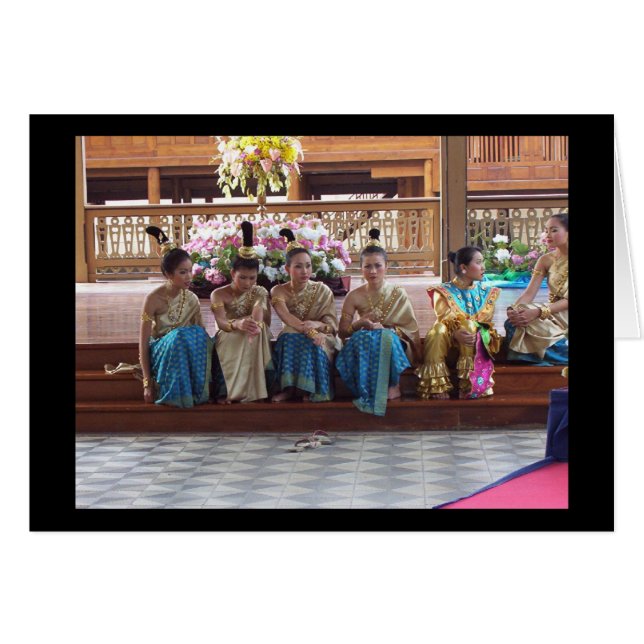 Cartão Os tradicionais dançarinos tailandeses fazem uma p (Frente Horizontal)