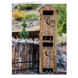 Cartão Outhouse de Duas Estórias - Humor - Mineração