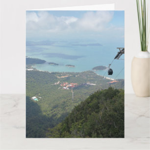 Cartão Panorama de Ilha Tropical com Teleférico
