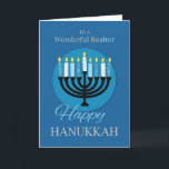 Cartão Para o Realtor Hanukkah Menorah no Azul Negro<br><div class="desc">Este cartão com um lindo Menorah na frente é o que você precisa dar ao seu maravilhoso corretor quando Chanucá finalmente chegar. Partilhe com ele uma mensagem sincera para as férias.</div>