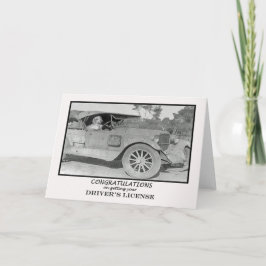 Cartão Parabéns que recebem carteira de motorista, carro