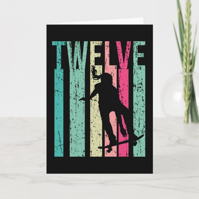 Cartão Patinadora de Aniversário do 12 12 (Frente)