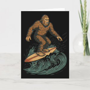 Cartão Pé Grande Surfando Arte de Praia Retro Criptídeo P