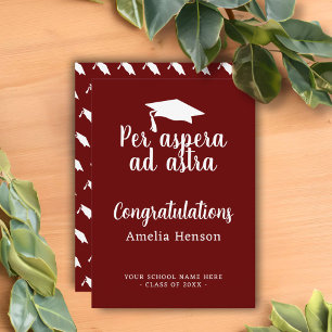 Cartão Per aspera ad astra Latin Congrat Graduação Boné