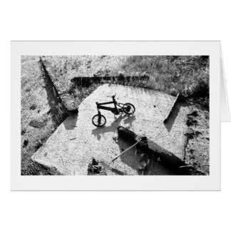 Cartão Permanece O Bicicleto Queimado
