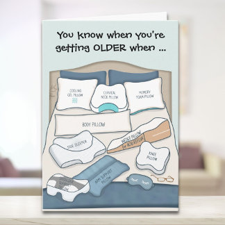 Cartão Pillow de aniversário engraçado para quem está env