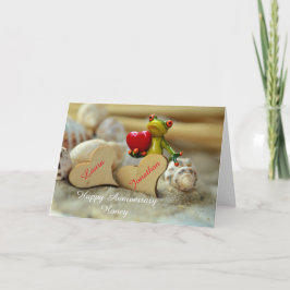 Cartão Placa de aniversário feliz com Sapo bonito na prai