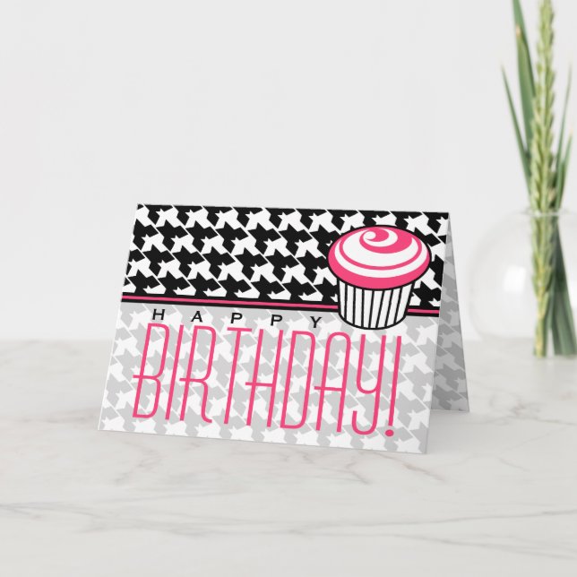 Cartão Placa de aniversário Houndstooth com Cupcake rosa (Frente)