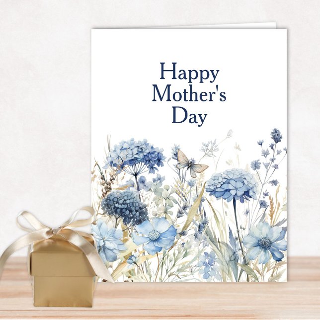 Cartão Placa de Dia de as mães Feliz Floral Azul Na moda (Elegant Blue Wildflower Happy Mother's Day Card with hydrangeas and butterflies)