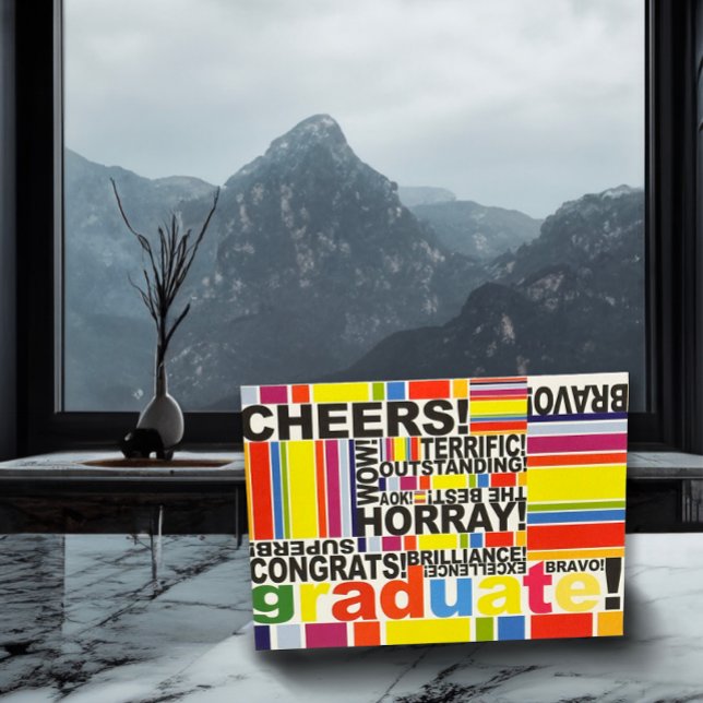 Cartão Placa de Formando para Parabéns de graduação de fo (This Graduate card add color to any environment! Send your good wishes with is card.)