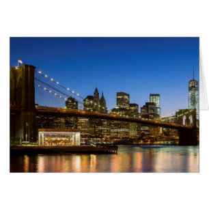 Cartão Ponte de Manhattan e Brooklyn ao anoitecer