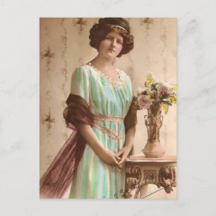 Cartão Postal 1917 Senhora Vitoriana com Vase