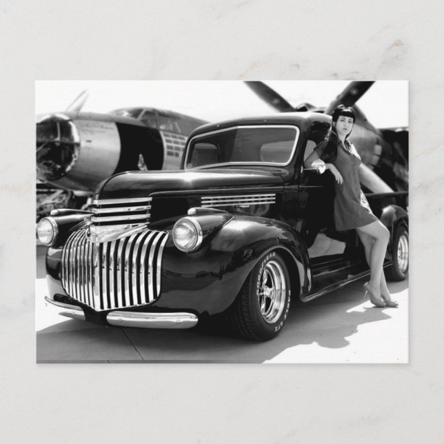 Cartão Postal 1941 Chevy Hot Rod Pickup Girl (Frente)