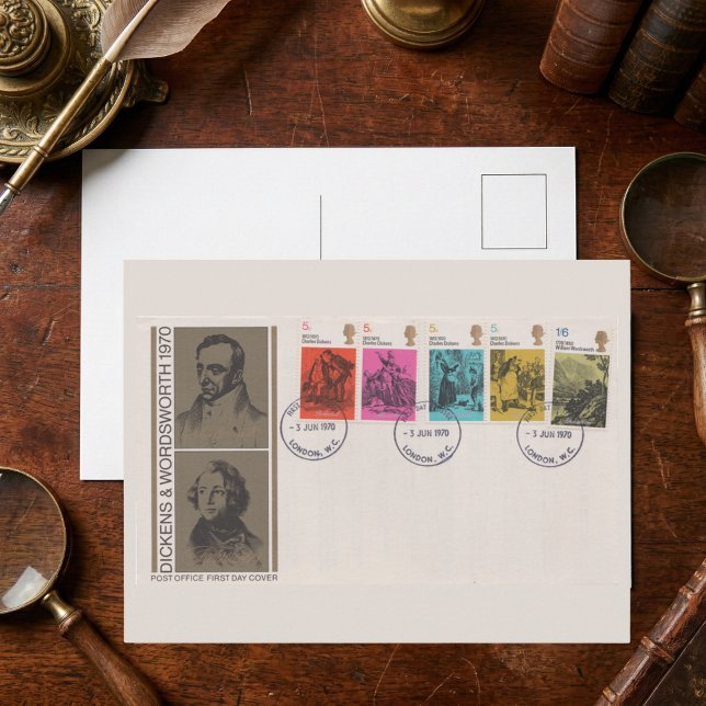 Cartão Postal 1970 Dickens & Wordsworth First Day Cover Antique (antique 1970 Dickens and Wordsworth postage stamp postcard, perfect for the analogue archivist)
