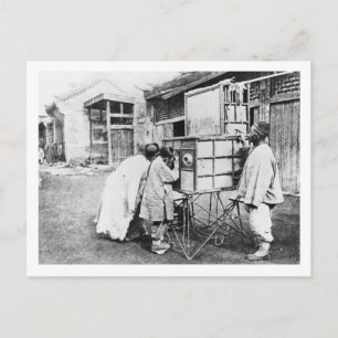 Cartão Postal A lanterna mágica, c.1870 (foto b/w)
