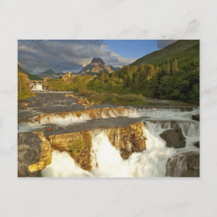 Cartão Postal A luz da manhã saúda Swiftcurrent Falls no