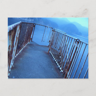 Cartão Postal A mysterious and blue-gray and desolate seaside